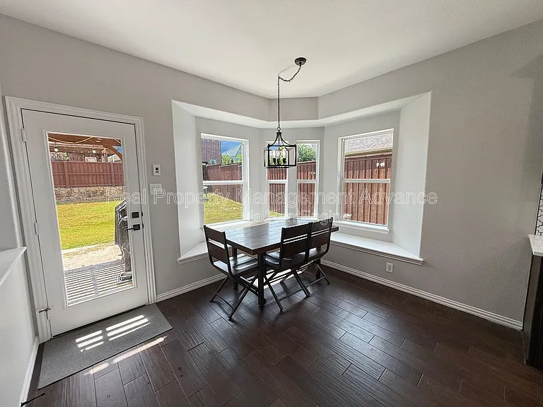 801 Renault Way — Photo 14