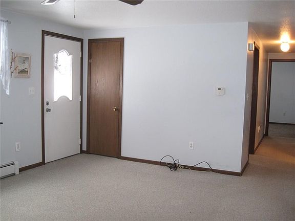 5th image of 2215 Maple Ave