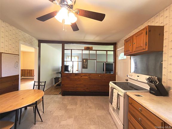 2nd image of 52 Holt Road