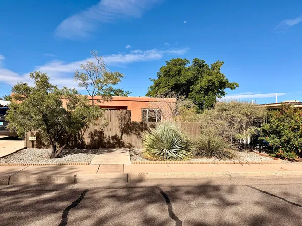 2433 Valencia Dr NE, Albuquerque, NM 87110
