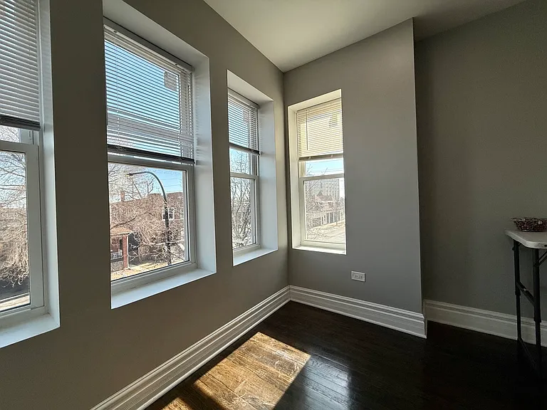 2118 S 59th Ave #2 — Photo 4