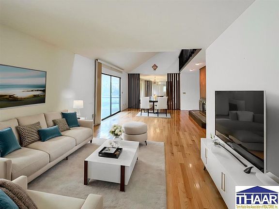 4th image of 7235 S Kingswood St