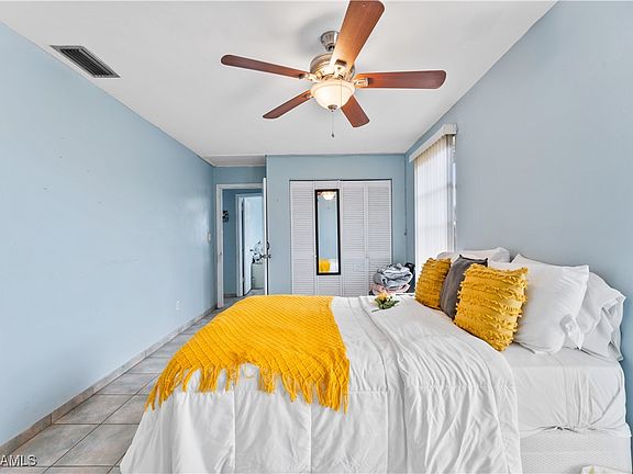 4th image of 307 Rushmore Ave N