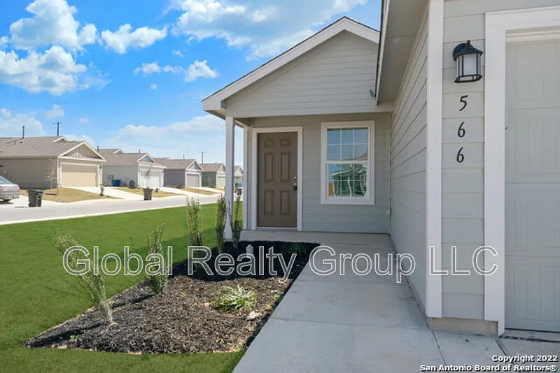 4 bed, 2.0 bath, 1627 sqft, $1,850 — Photo 4