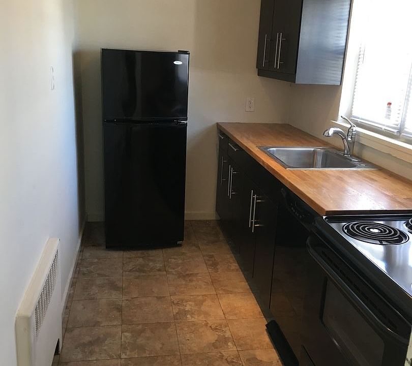 2nd image of 28 Llanfair Rd APT A2