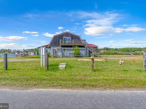 3rd image of 16129 Piney Point Rd