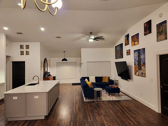 2nd image of 1013 Oceanbreeze Ct