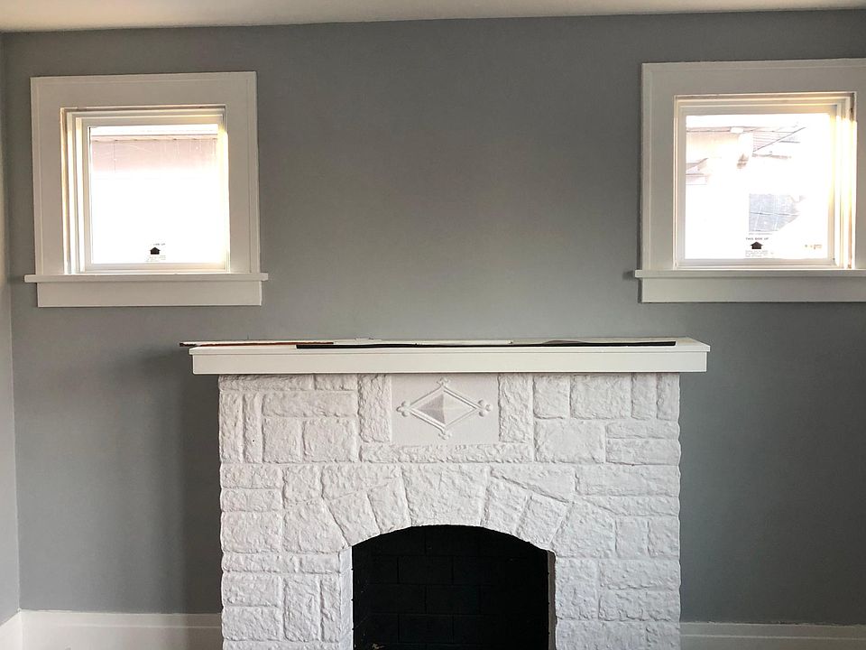 2nd image of 120 Ross Ave #2