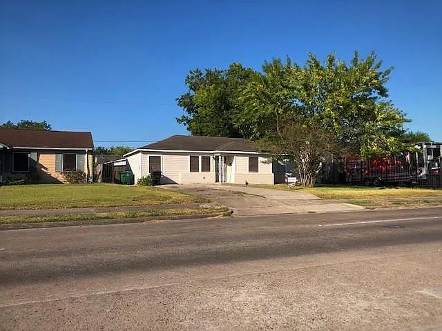 3349 Airport Blvd