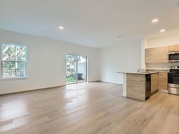 4th image of 1217 Southstation Pl #502