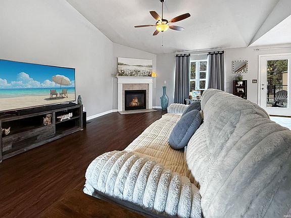 4th image of 410 Chevoit Ct