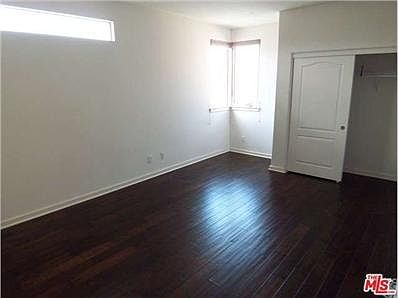 5th image of 5412 W 149th Pl Unit 1