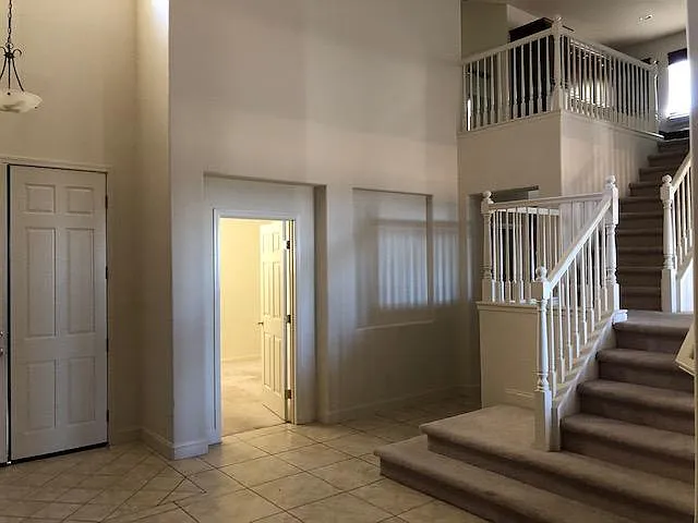 592 Pearson Dr — Photo 7
