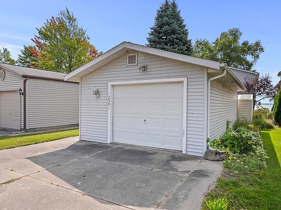 3rd image of 12551 E Houghton Lake Dr