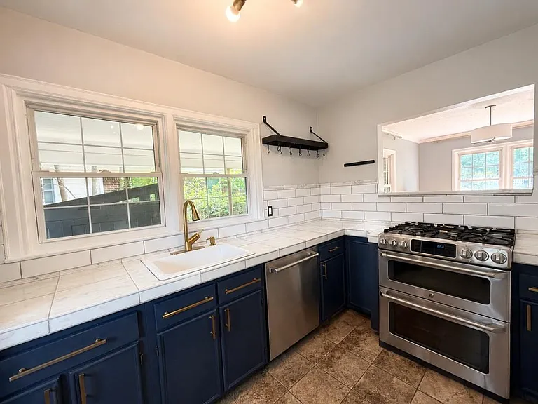 1194 Houston Mill Rd NE — Photo 4