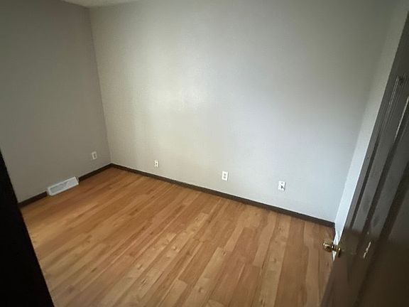 3rd image of 3014 15th Ave S APT 2