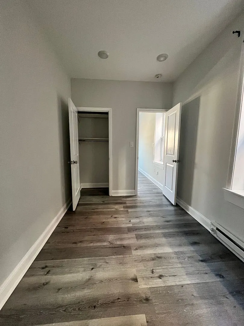 5040 Walnut Street — Photo 3