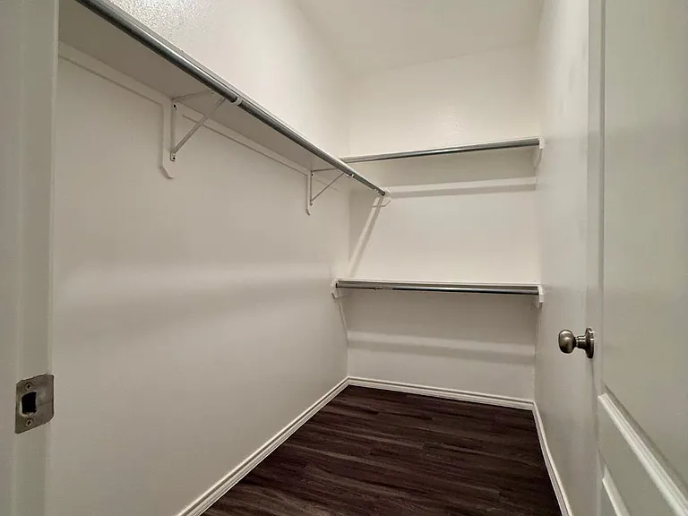 1404 Monterey Dr — Photo 12