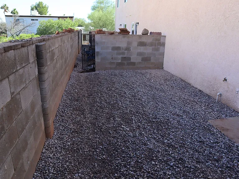 4241 Plaza Oro Loma #B — Photo 22