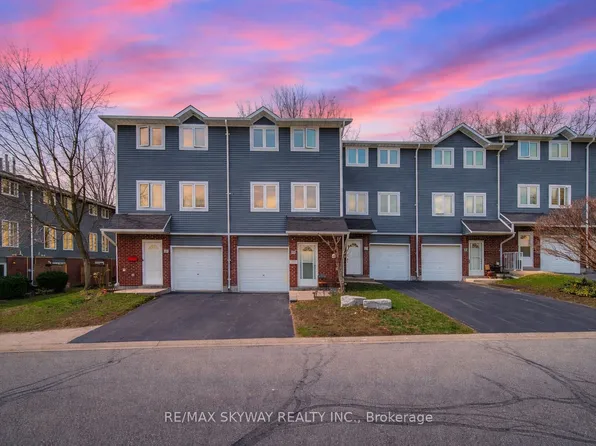 56 Harris Ave #B, Brantford, ON N3R 2E9