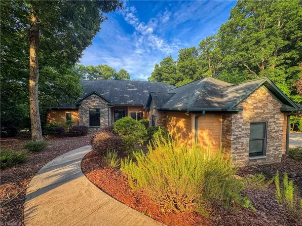 172 Lawsons Lookout, Denton, NC 27239