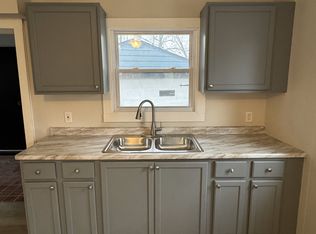 5444 Grasmere Ave, Maple Heights, OH 44137