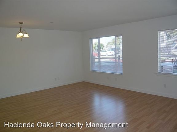 3rd image of 114 Park Ave