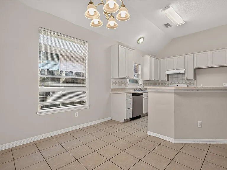 8503 Raybluff Ln — Photo 23