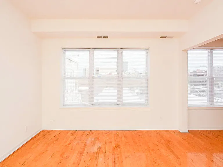 1555 N Mohawk St #3B — Photo 6