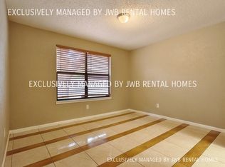 6420 Sable Woods Dr E, Jacksonville, FL 32244