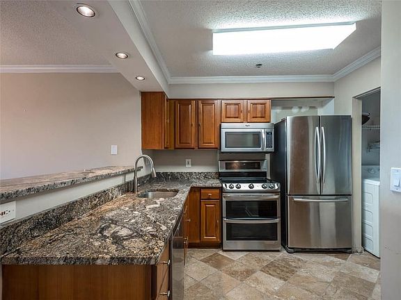 5th image of 795 Hammond Dr APT 2106