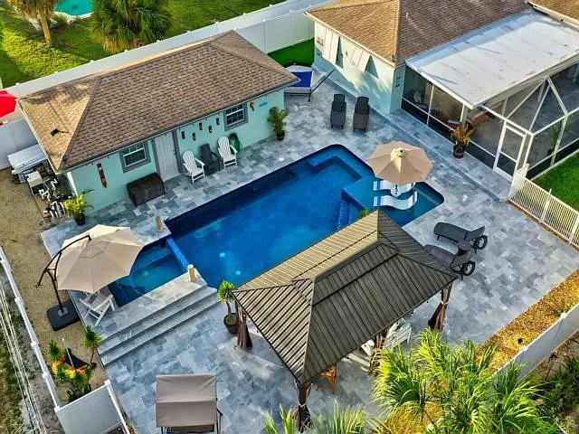 310 Gulfstream Dr
