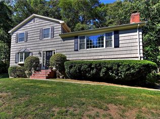 45 Sunnycrest Rd, Trumbull, CT 06611