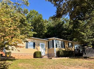 120 Greystone Dr, Hendersonville, NC 28792