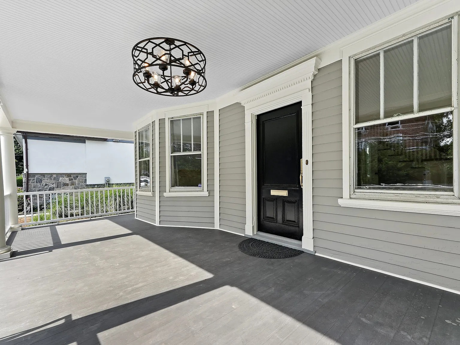5 bed, 4.0 bath, 2547 sqft, $14,000 — Photo 2
