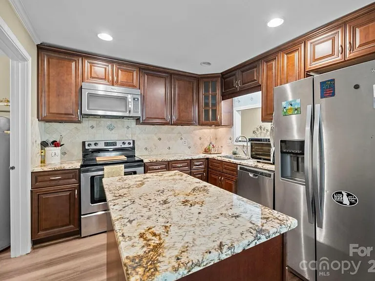 5301 Delta Dr — Photo 5