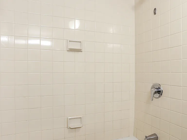 233 Lowe Dr #413 — Photo 4