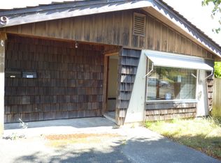 1949 Maple St, North Bend, OR 97459