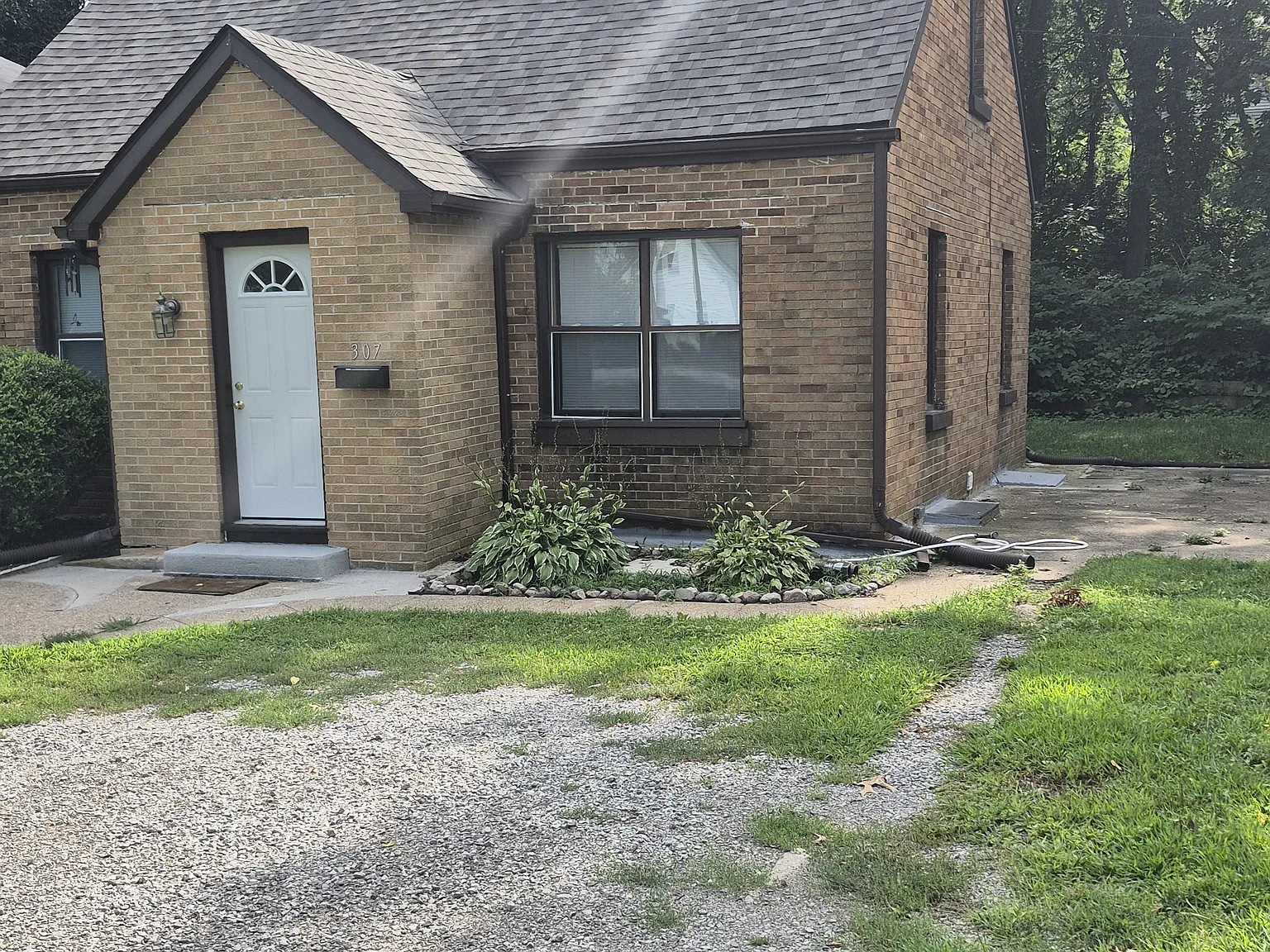 4 bed, 1400 sqft, $1,850 — Photo 2