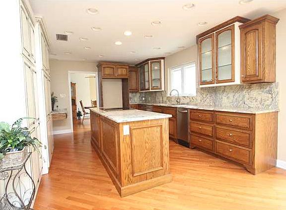 4th image of 10551 Lockwood Dr