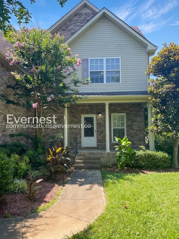 3 bed, 2.5 bath, 2135 sqft, $2,245 — Photo 1