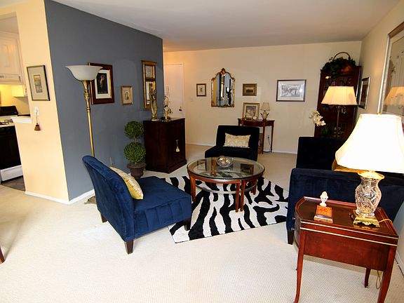 5th image of 395 Westchester Ave APT 1E