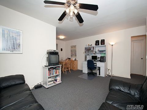 3rd image of 49 Nathan Hale Dr