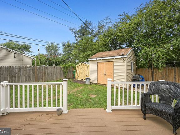 4th image of 201 Gunning Bedford Dr