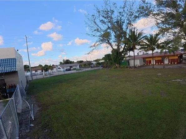 2130 Santa Barbara BLVD, NAPLES, FL 34116