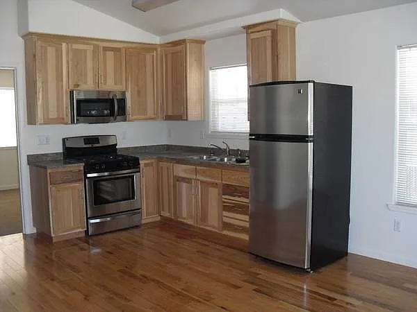 1660 Margo Ln #D — Photo 11