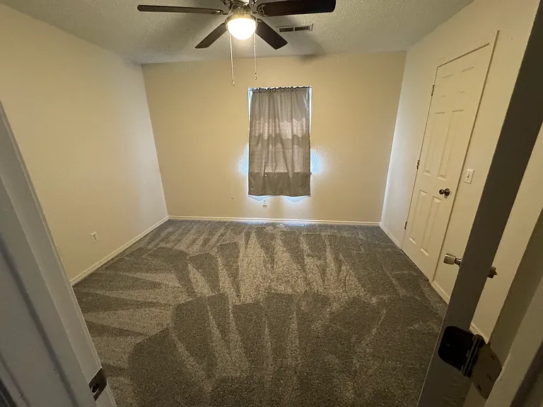 1912 Cypress Pl #B — Photo 11