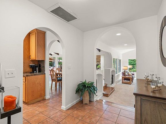 3rd image of 8103 Crestview Ct