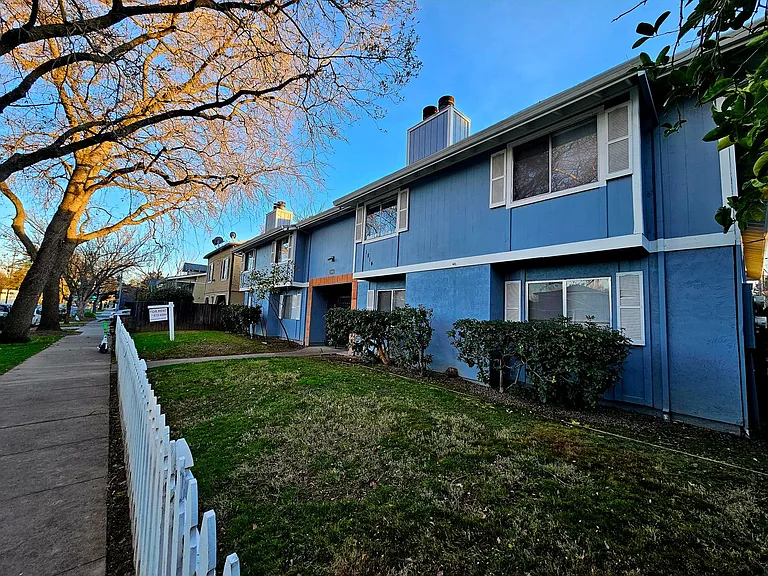 1814 V St — Photo 2