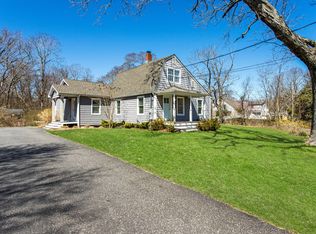 61 Henry Rd, Southampton, NY 11968